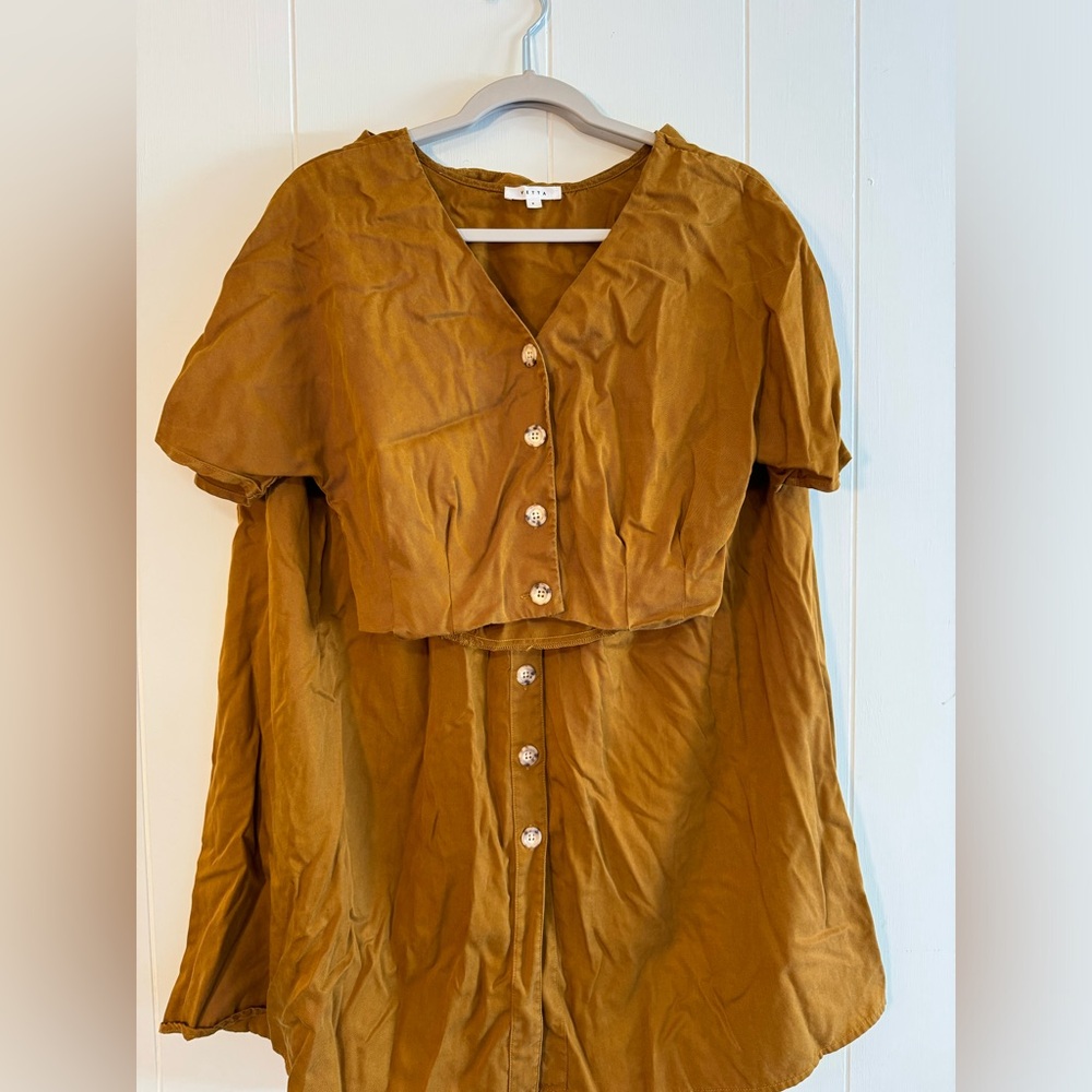 Size 2, VETTA, capsule wardrobe set in a Marigold color